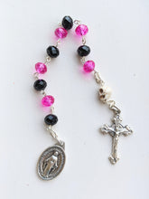 Load image into Gallery viewer, A closeup of the black and pink with skull 10 bead pocket rosary